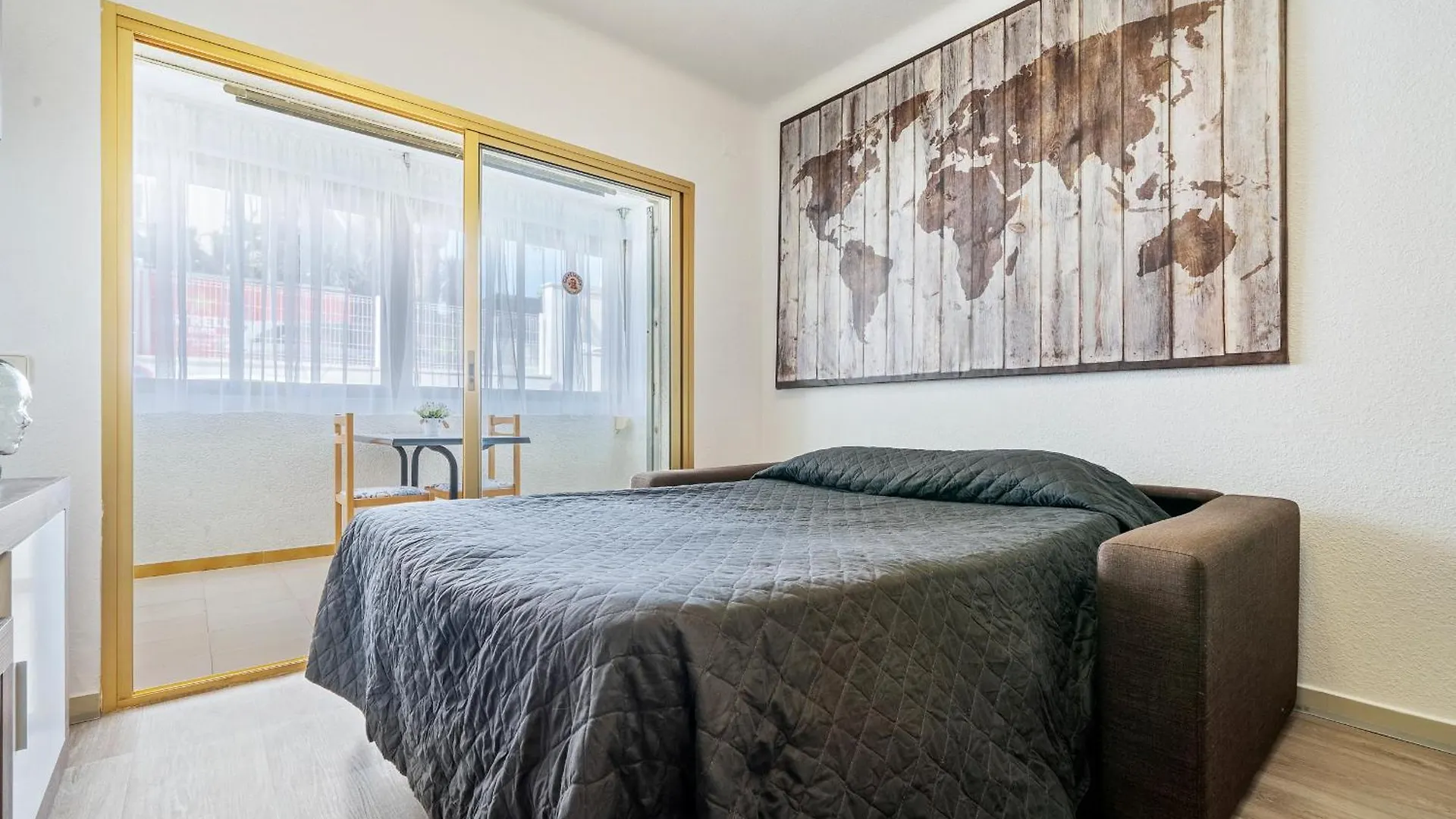 Hauzify I Apartaments Reddis 坎布里尔斯