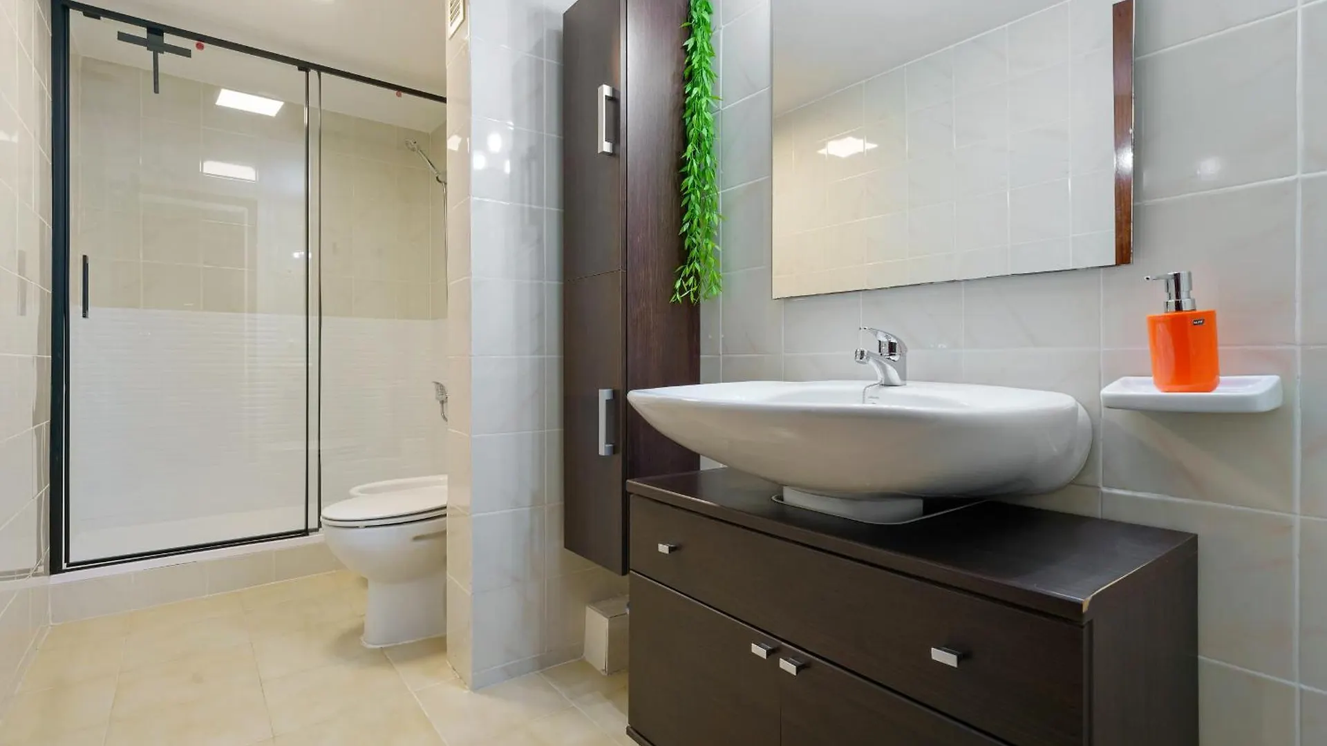 Hauzify I Apartaments Reddis 坎布里尔斯 0*,  西班牙